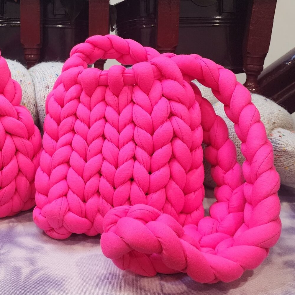 Chunky Handmade knit Purse Handbag, Messenger, Shoulder tote, Puffy Bag, Jersey